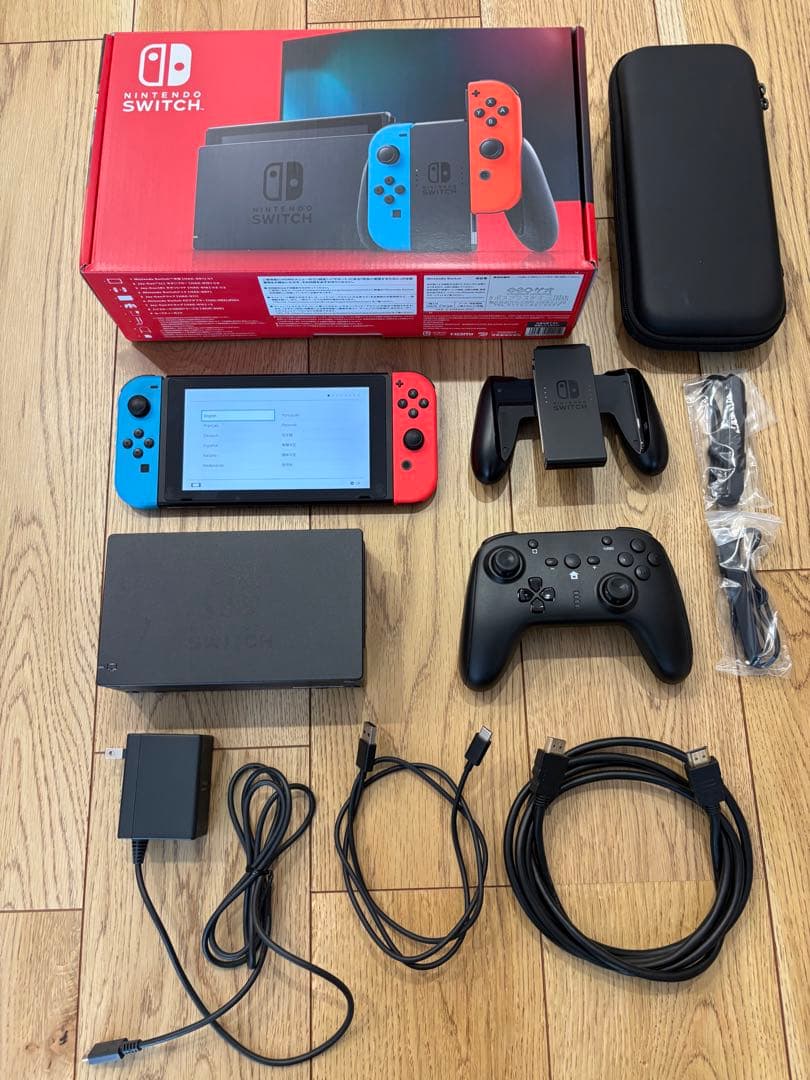 Nintendo Switch本体　 ケース プロコン SDカード128G付き