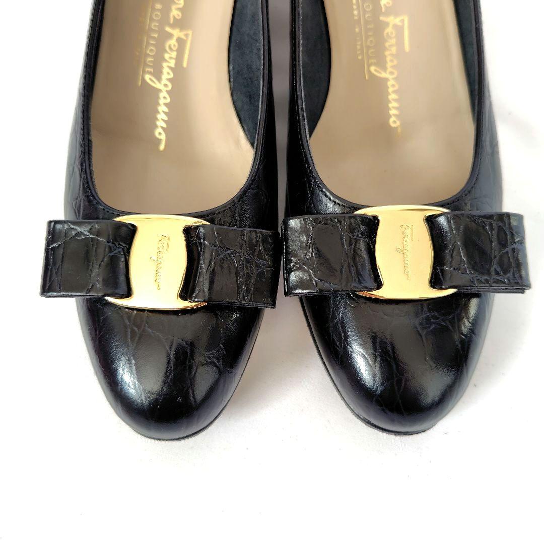 ✨️腕利き職人のリペア済✨️極美品❤箱付【フェラガモ】 ヴァラ クロコ パンプス