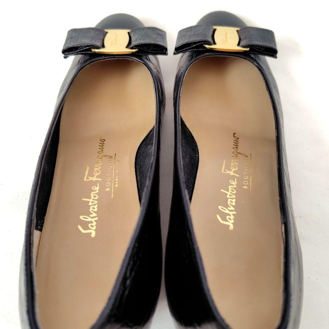 ✨️腕利き職人のリペア済✨️極美品❤箱付【フェラガモ】 ヴァラ クロコ パンプス