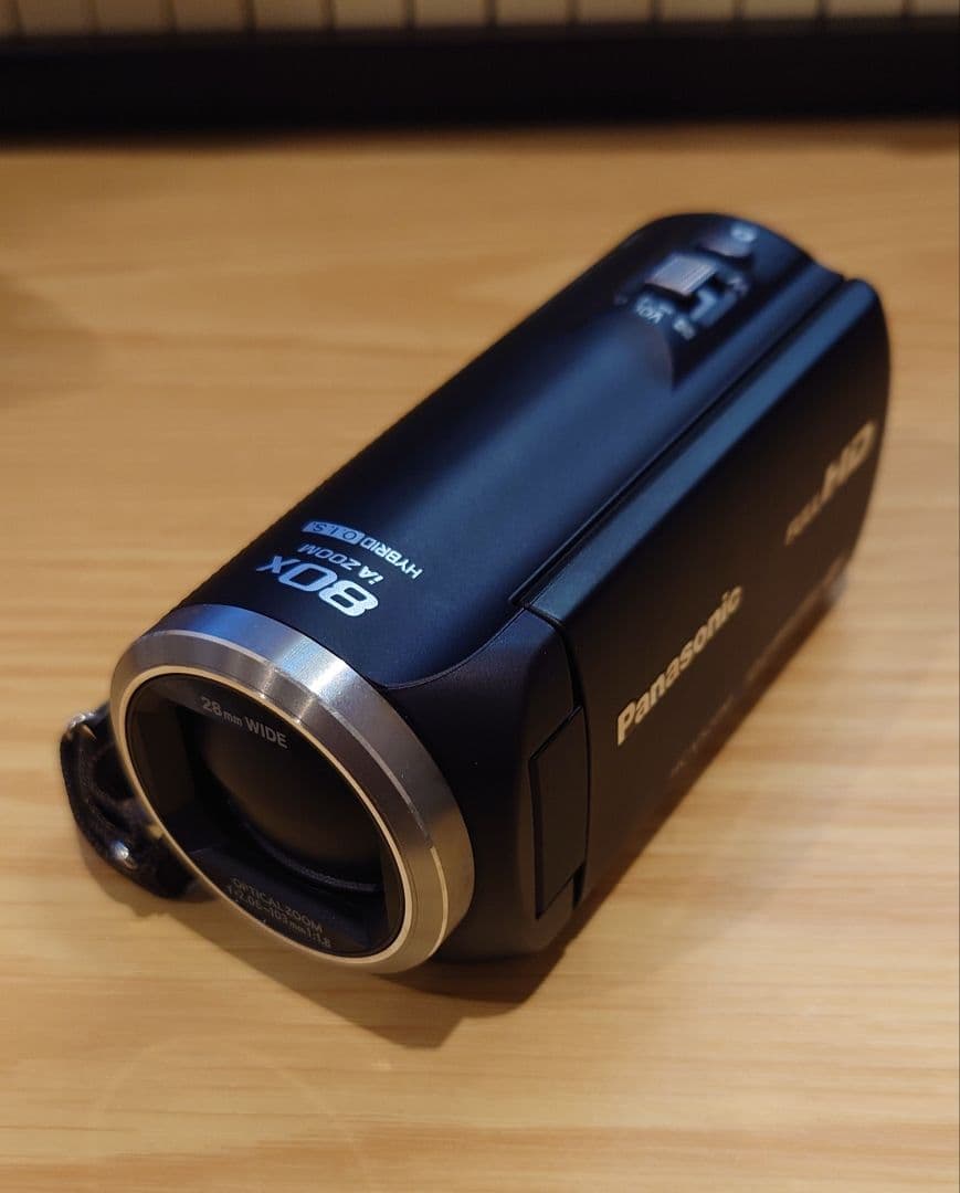 Panasonic HD ビデオカメラ HC-V520M