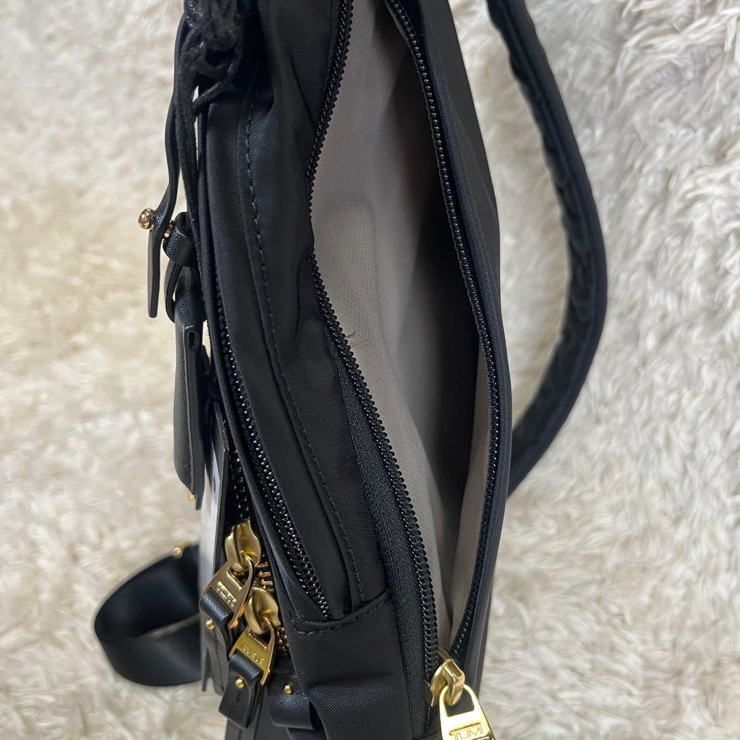 美品✨TUMI トゥミ　ナイロン　クロス　ボディバッグ　ゴールド金具
