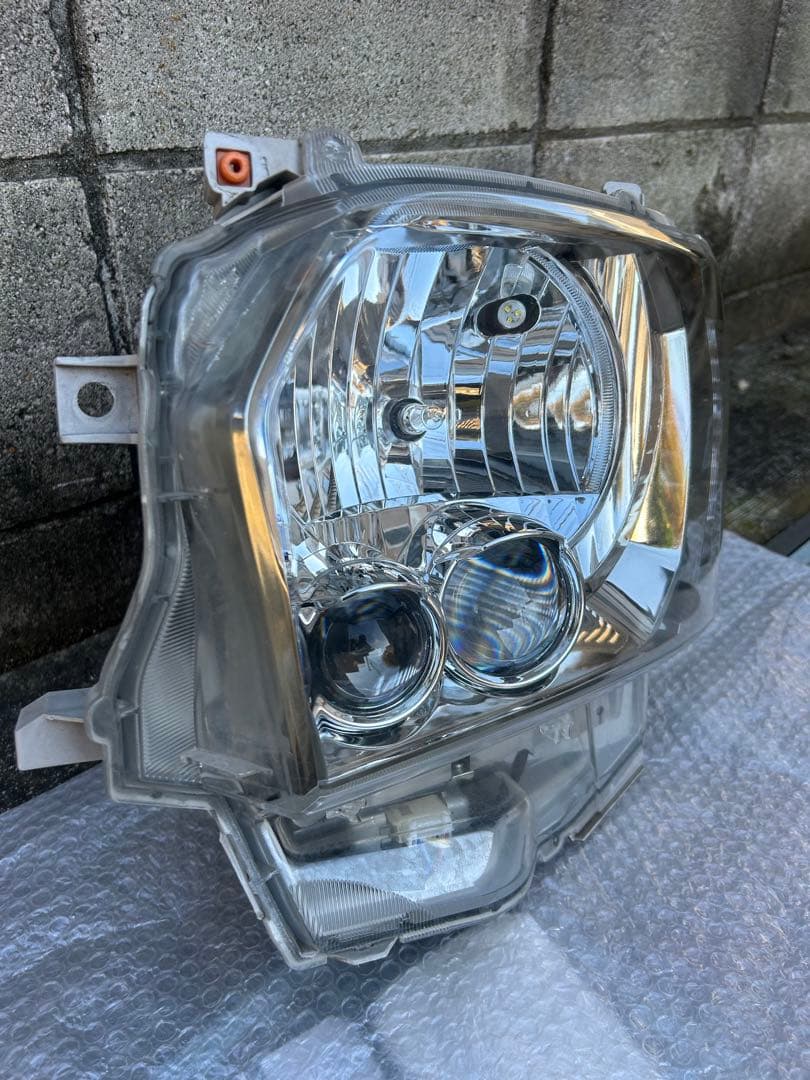 ハイエース　左ヘッドライト クリアレンズ角型 フロント用