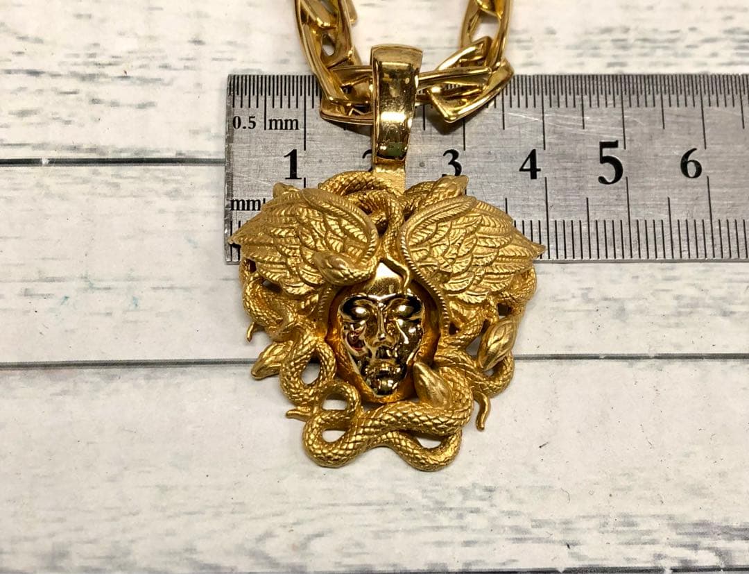 VERSACE ヴェルサーチ ゴールドネックレス　6851