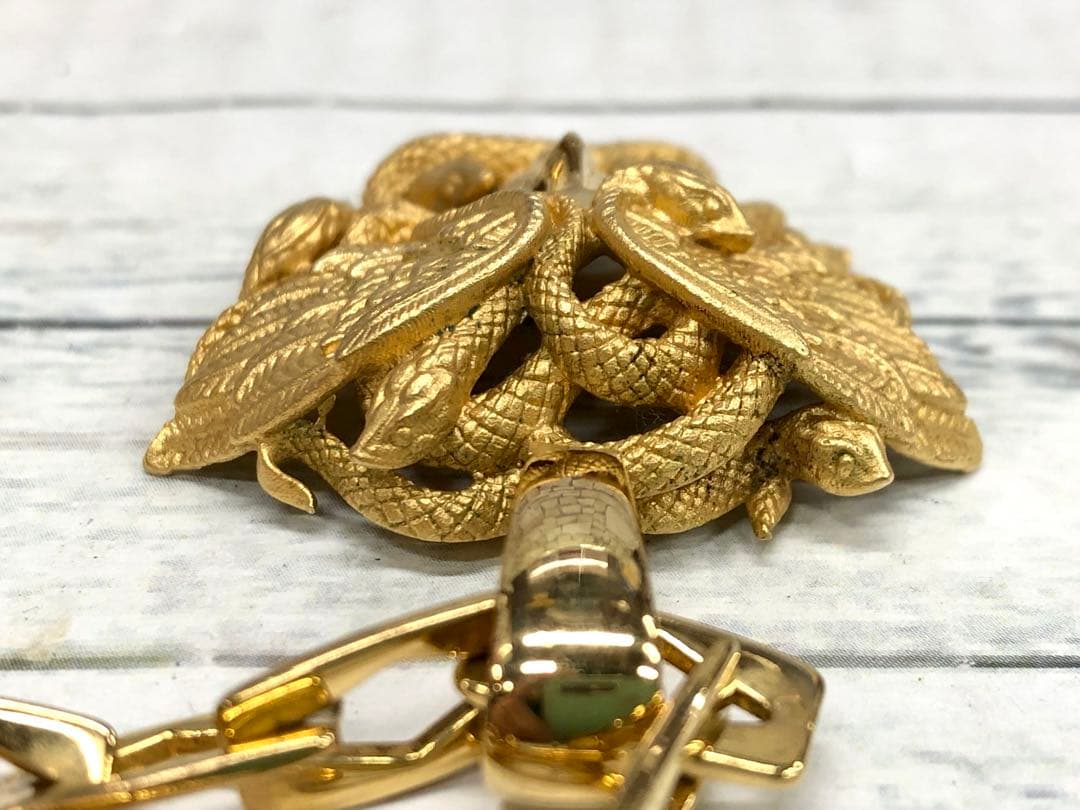 VERSACE ヴェルサーチ ゴールドネックレス　6851