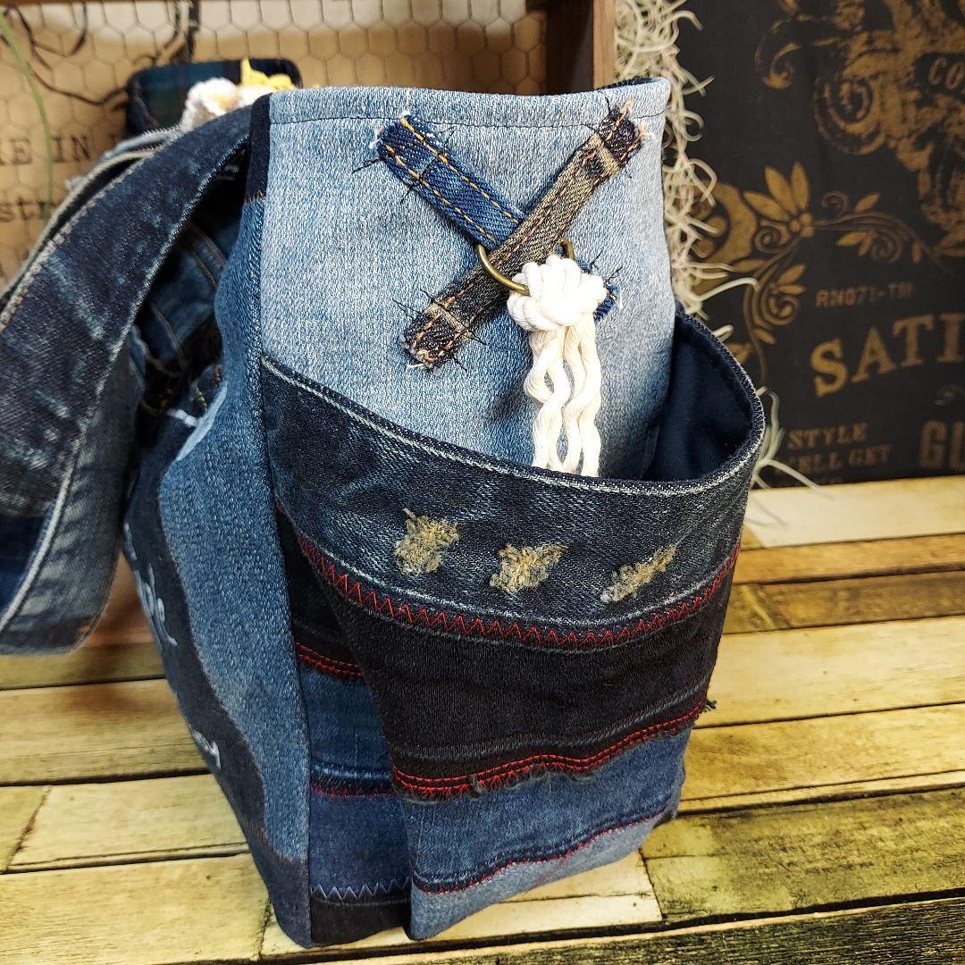【ぽこぽん】大きな刺繍デニムバック　No.637　デニムリメイク