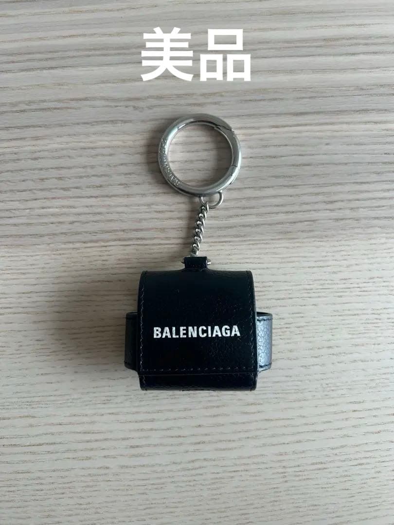 BALENCIAGA 黒 イヤホンケース