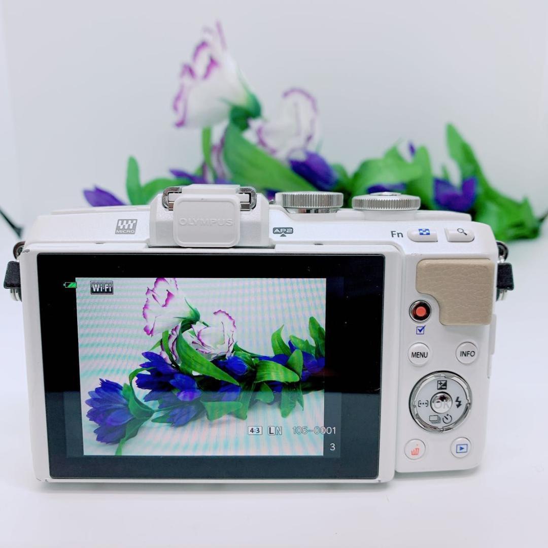 オリンパス　PEN Lite ミラーレス一眼　E-PL7 ホワイト　M335