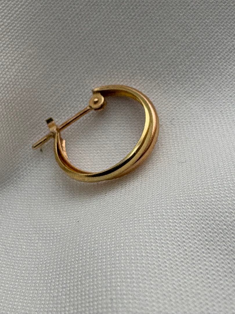 ゴールド ツイストデザイン フープピアス