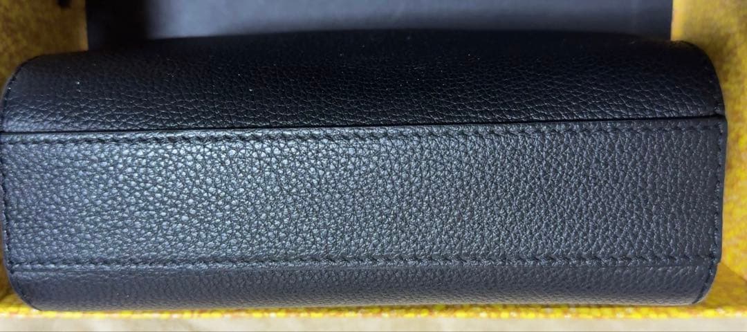 LOEWE カメラバッグ ショルダーバッグ 【最終期間限定値下げ中】