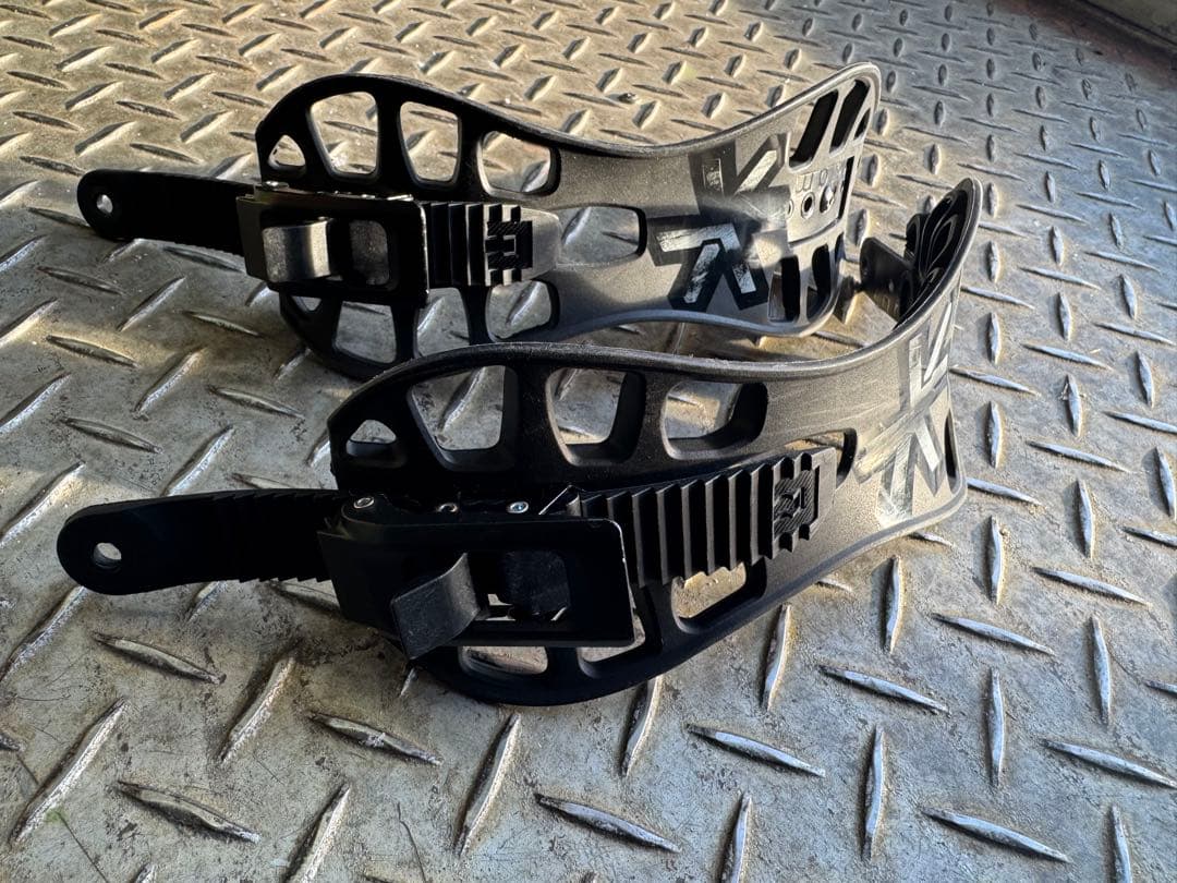 カラコラム　ストラップ