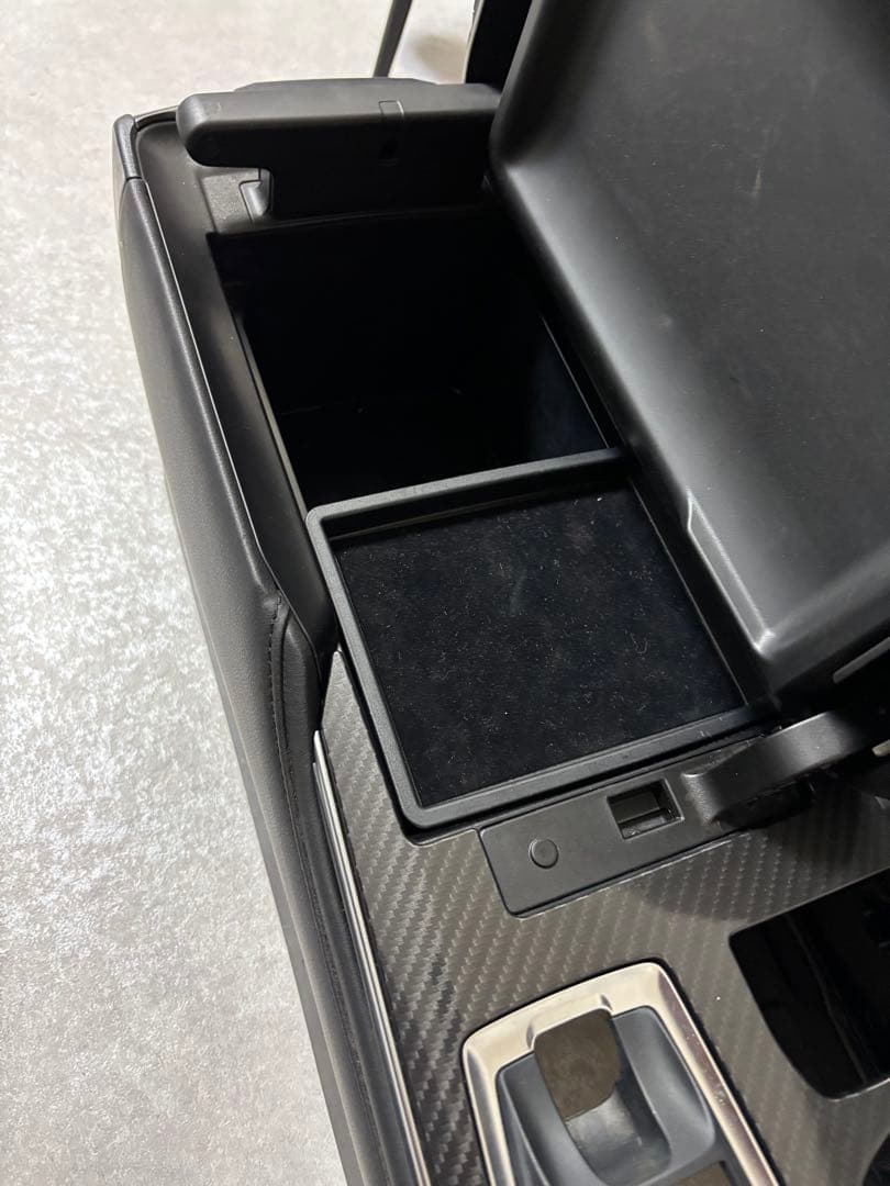 220クラウン rsアドバンス センターコンソール azsh20 ars220