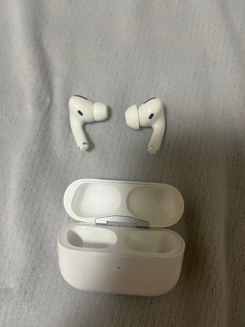 【はなまる】AirPods Pro 本体 ホワイト 充電ケース付き