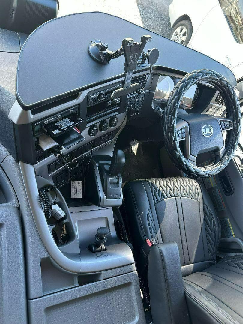 UD　パーフェクト　クオン　専用　フロント　テーブル　A　type　ゴムガード