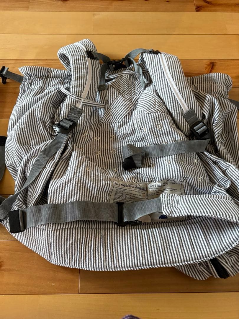 ウィーゴツインベビーキャリア　双子用抱っこ紐