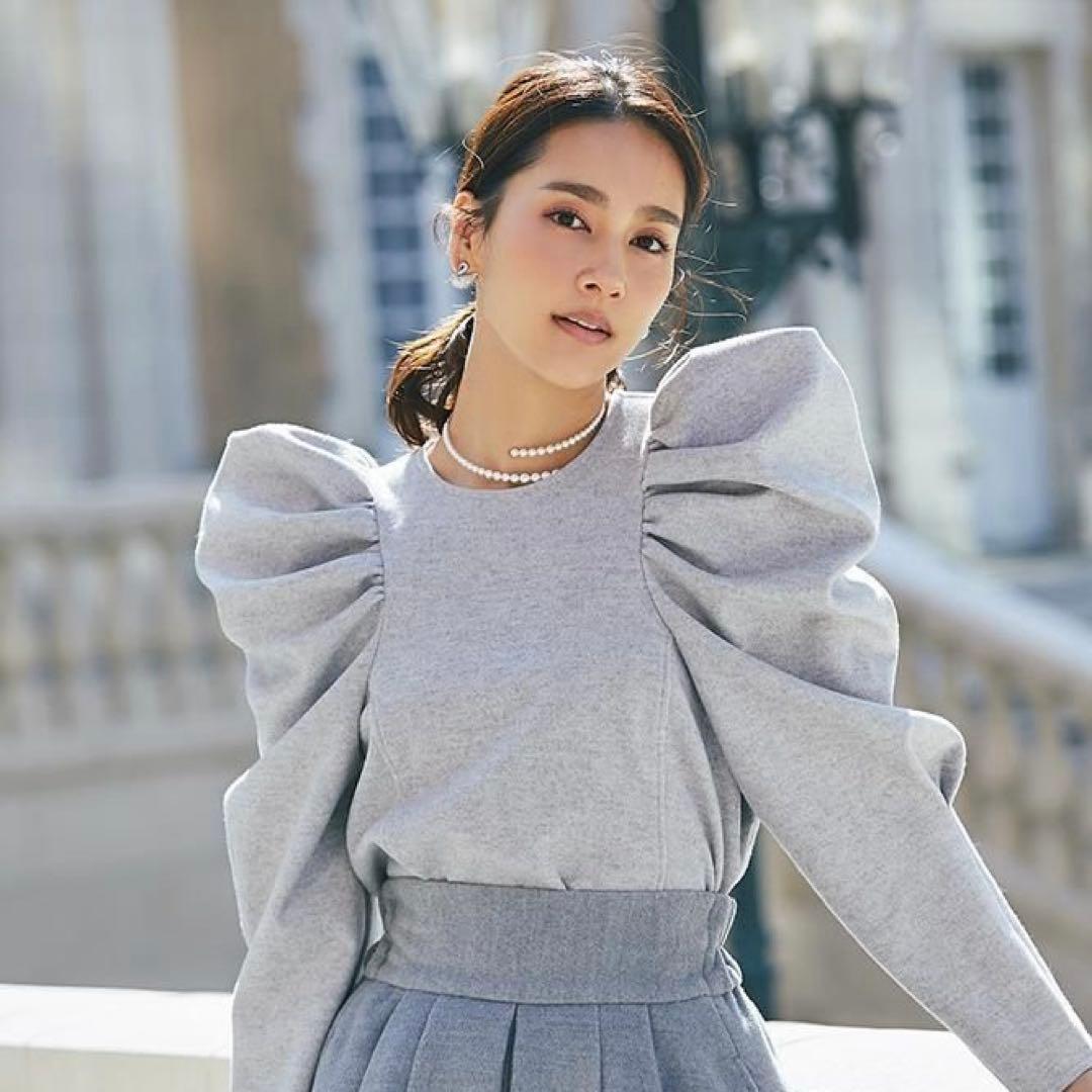 【未使用品】SEVEN TENポインティショルダートップス(グレー) S