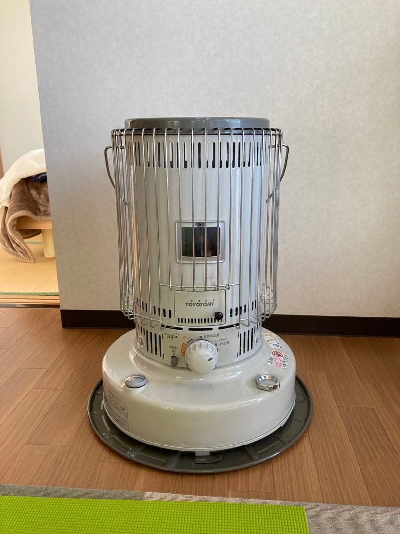 札幌市中央区　取りに来ていただける方限定　トヨトミ 石油ストーブ　KS-67H