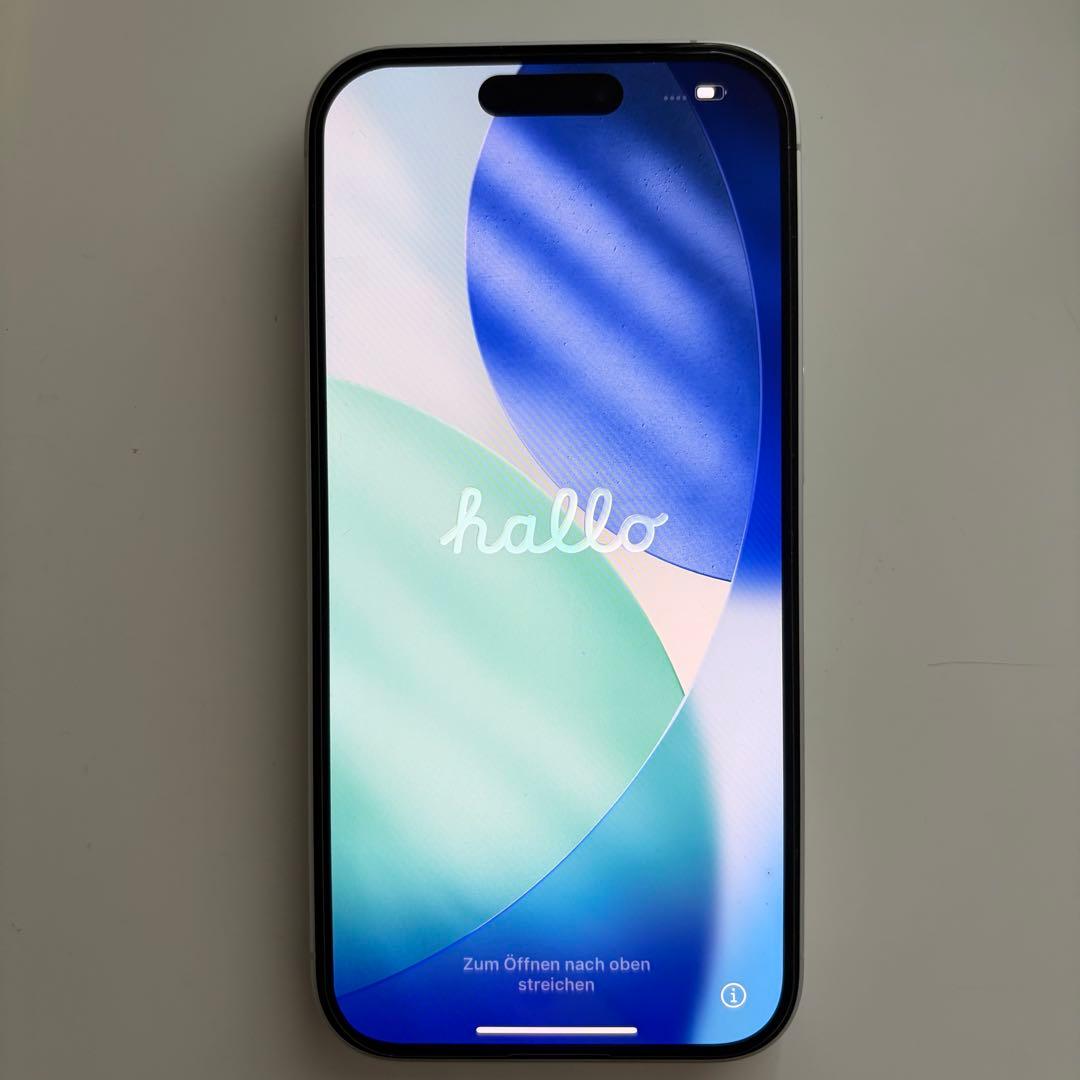 【美品】Apple iPhone 16 128GB ホワイト