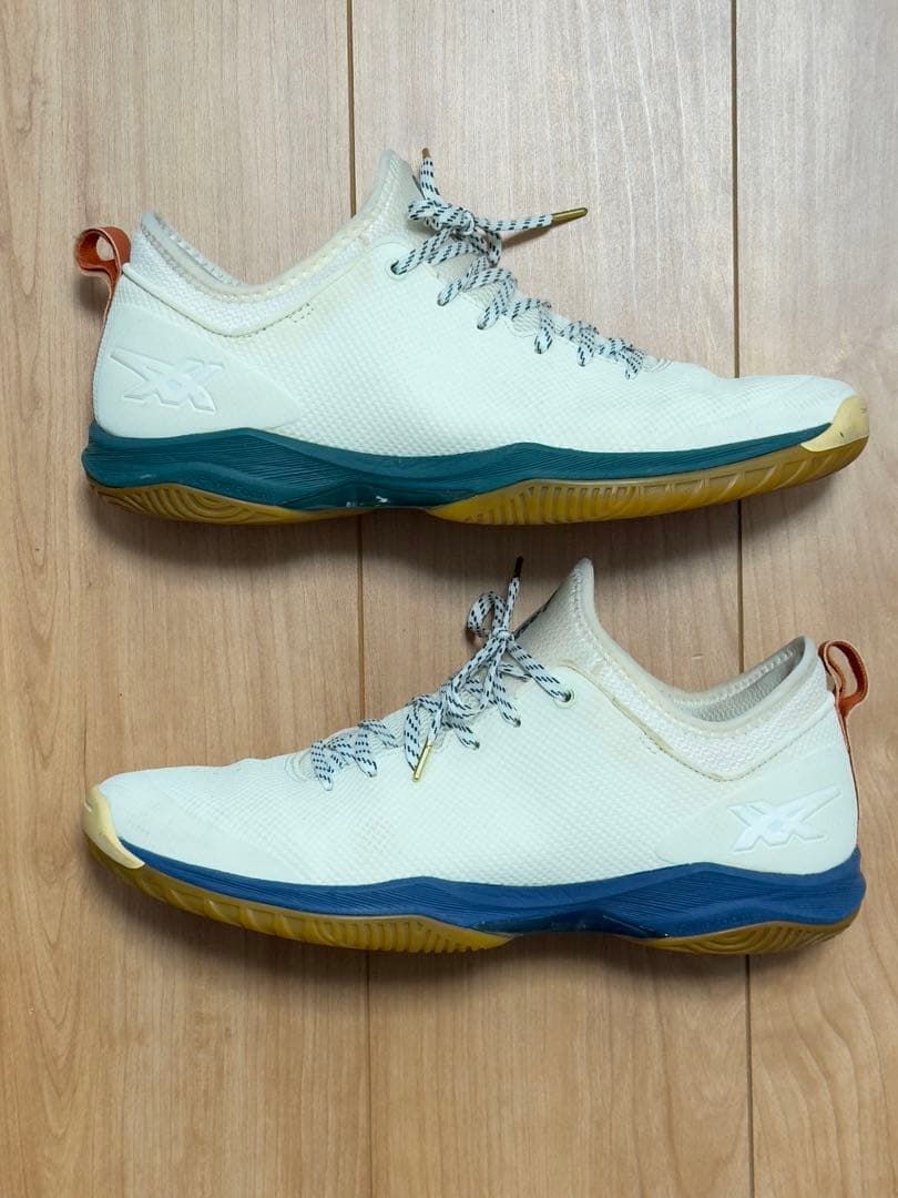 ballaholic バスケットボールシューズ　アシックス　グライドノバ