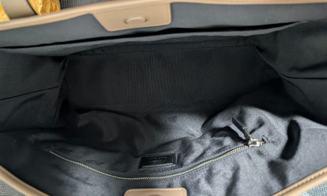 やまさん　Tod's Tライオン トープ レザー トートバッグ