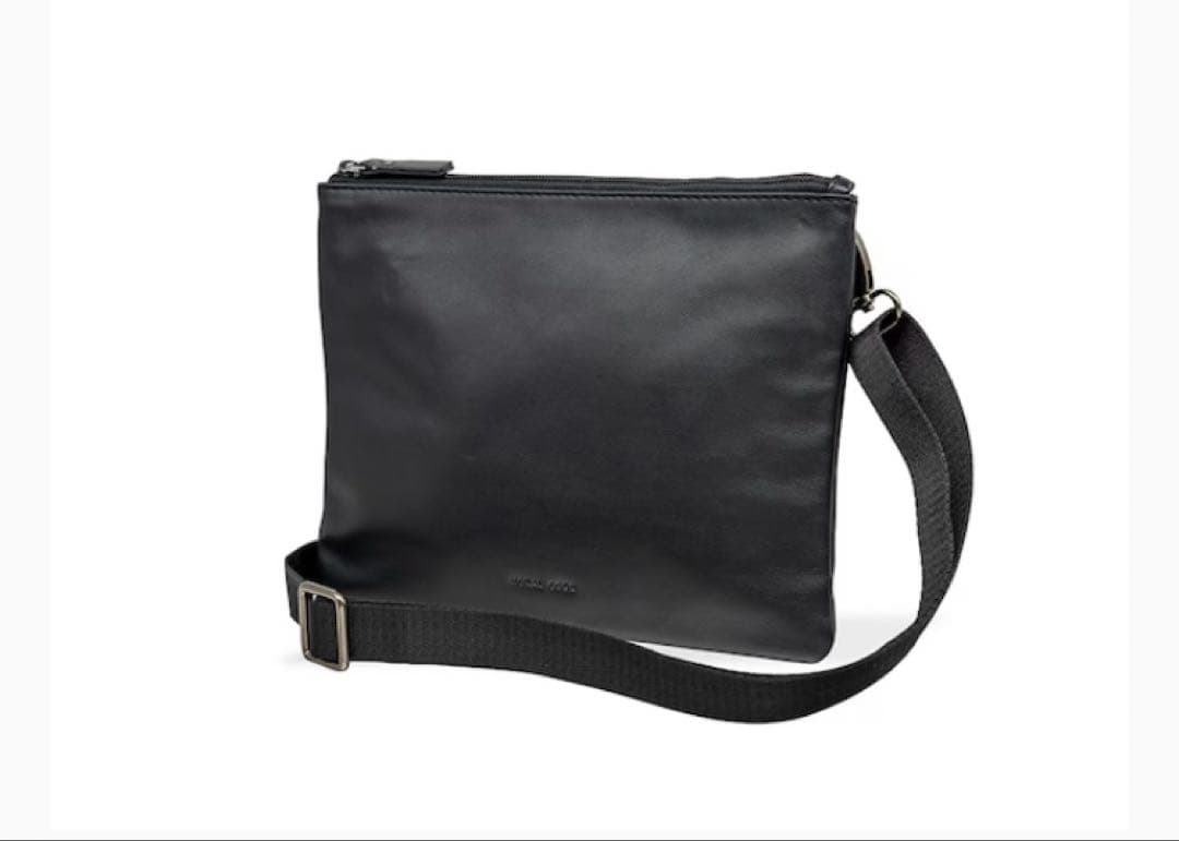 MILAN BLACK軽量レザーサコッシュ MORAL CODE