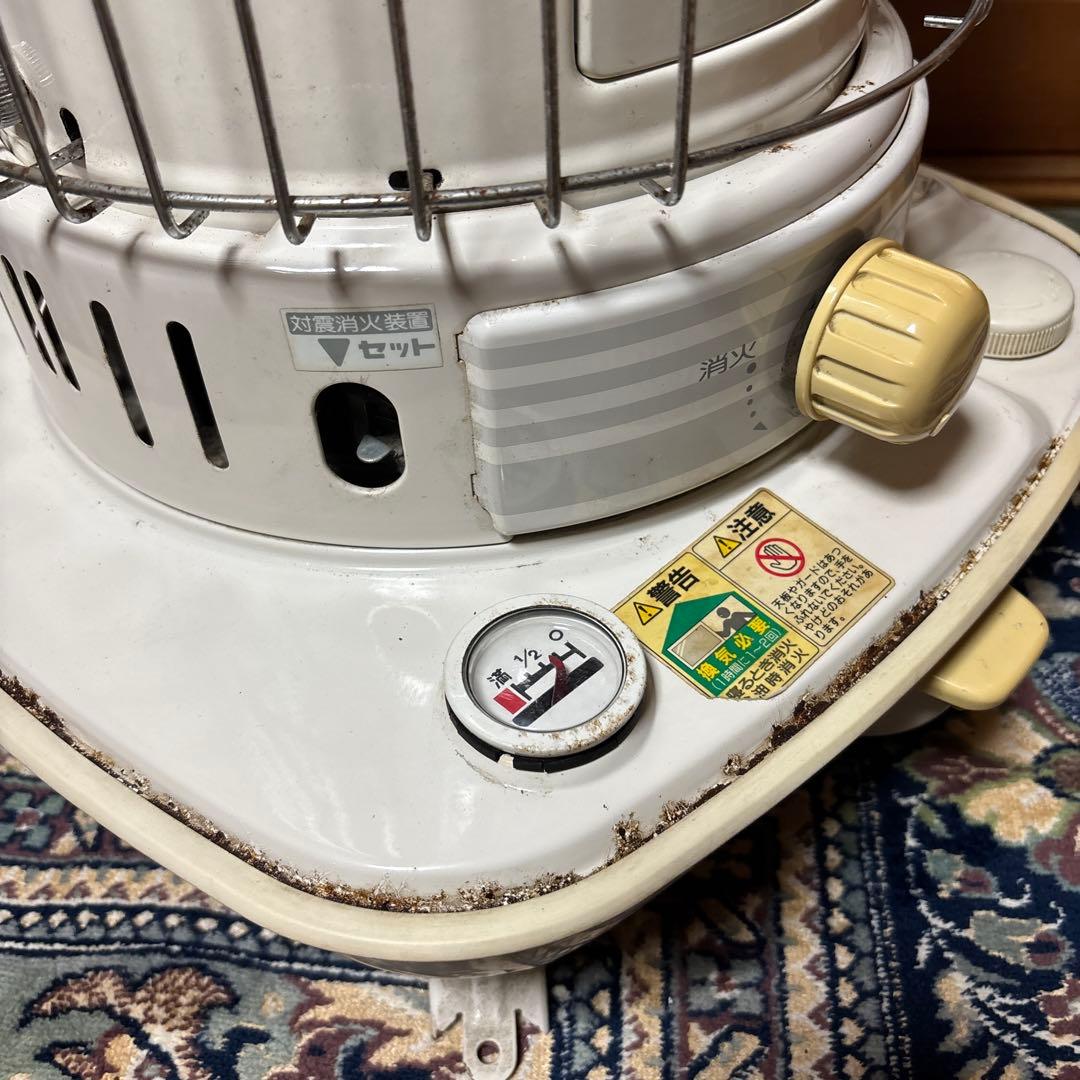 送料込 コロナ 灯油ストーブ 円筒形 ホワイト