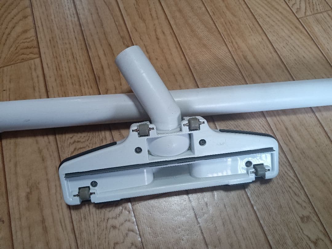 マキタ10.8V充電式クリーナーCL107FD　 バッテリー、充電器付