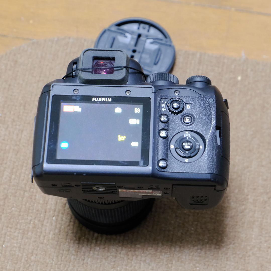 デジタルカメラ FUJIFILM FinePix S200EXR