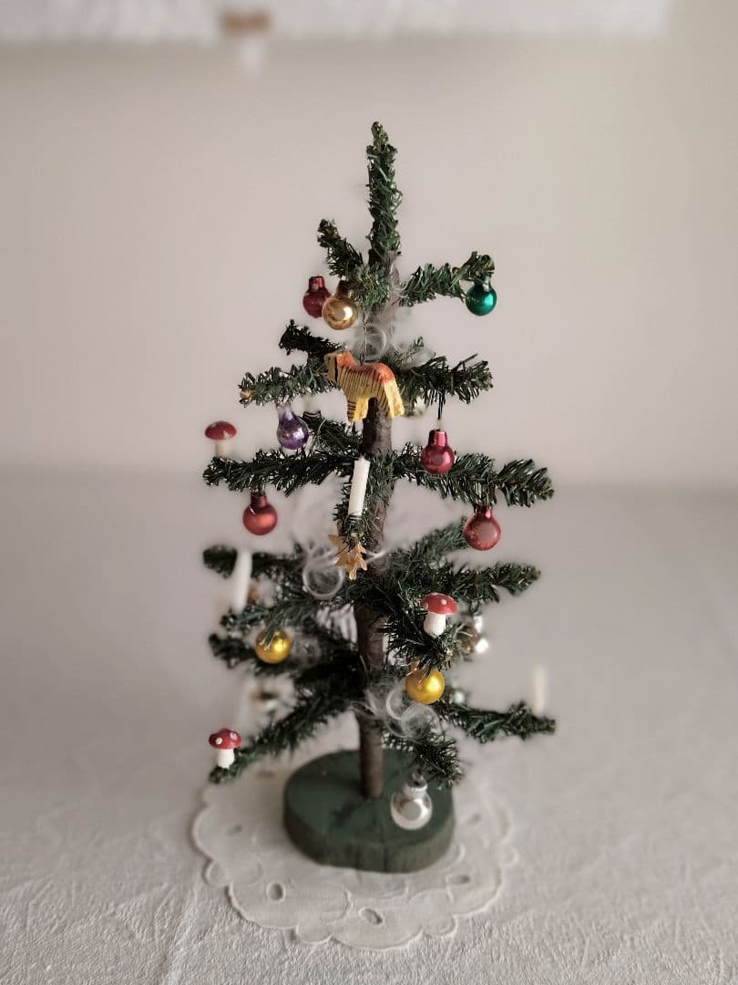 * antique ❀ キュートなオーナメント達と 本物のキャンドル * ツリー