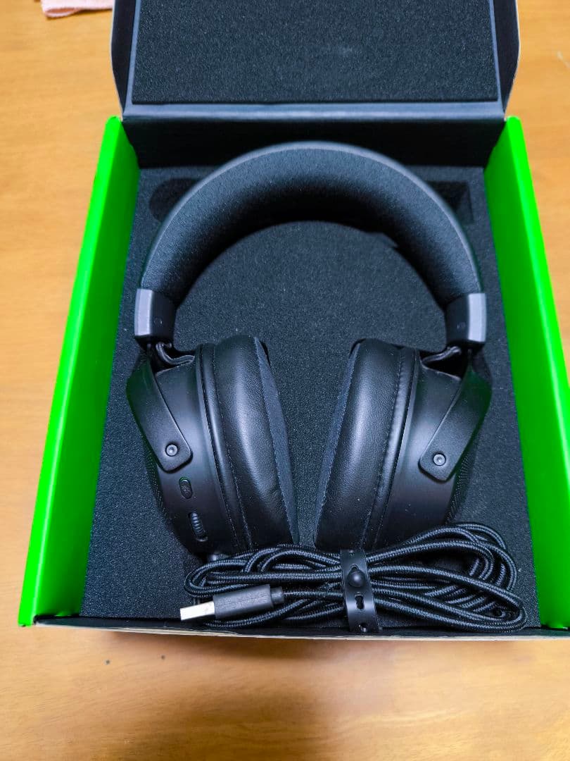 Razer Kraken V3 Hypersense ゲーミングヘッドセット