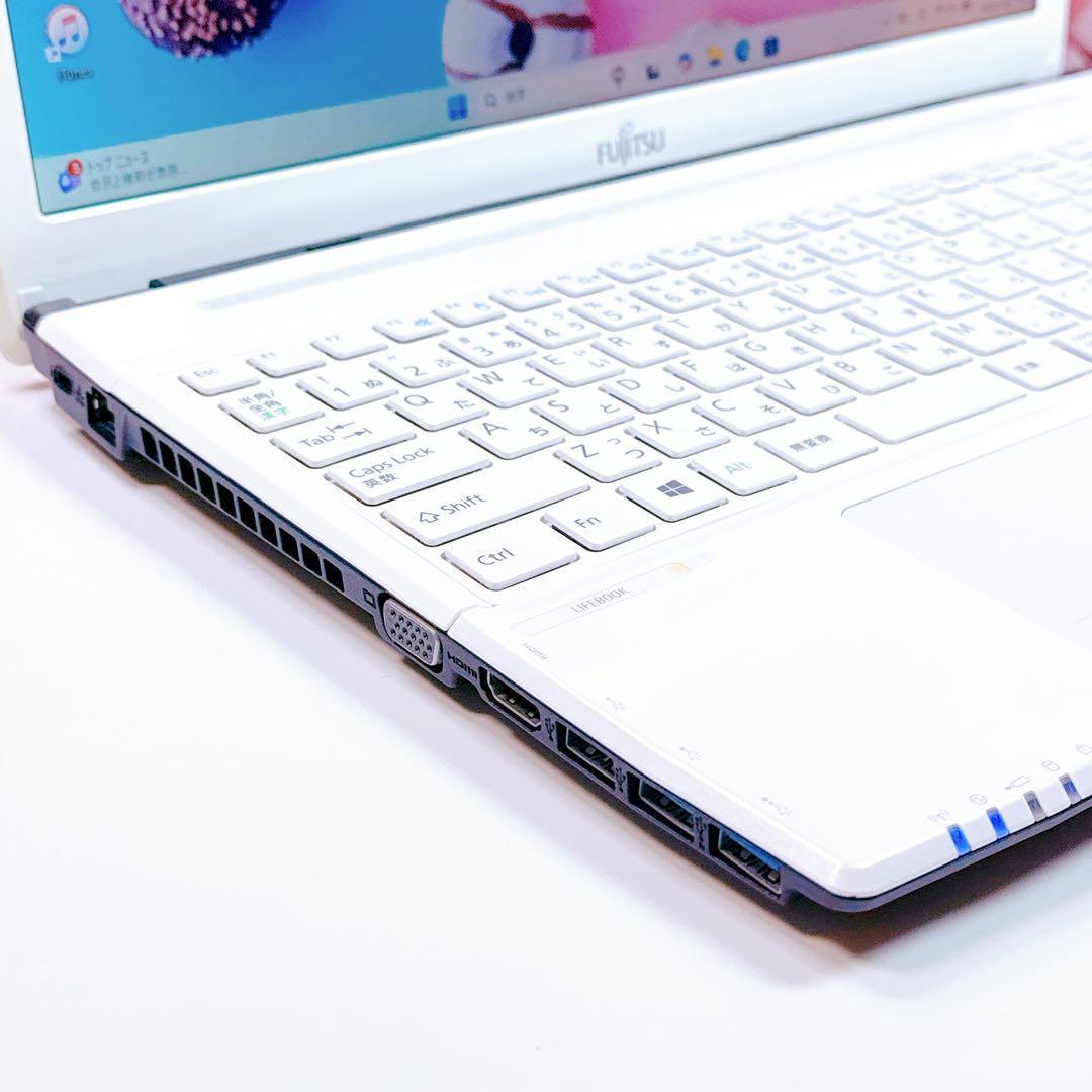 新品爆速SSD✨windows11 カメラ ノートパソコン 薄型 ブルーレイ