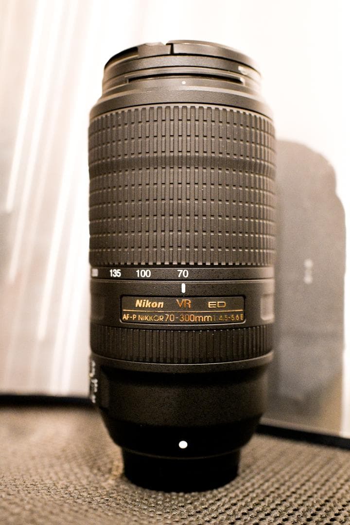美品　AF-P NIKKOR 70-300mm f/4.5-5.6E ED VR