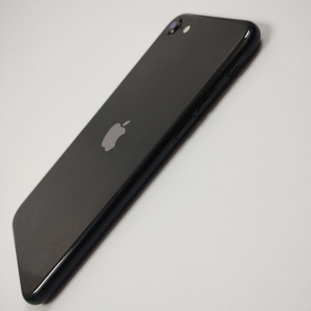Apple iPhone SE 本体（第2世代）64G　SIMフリー