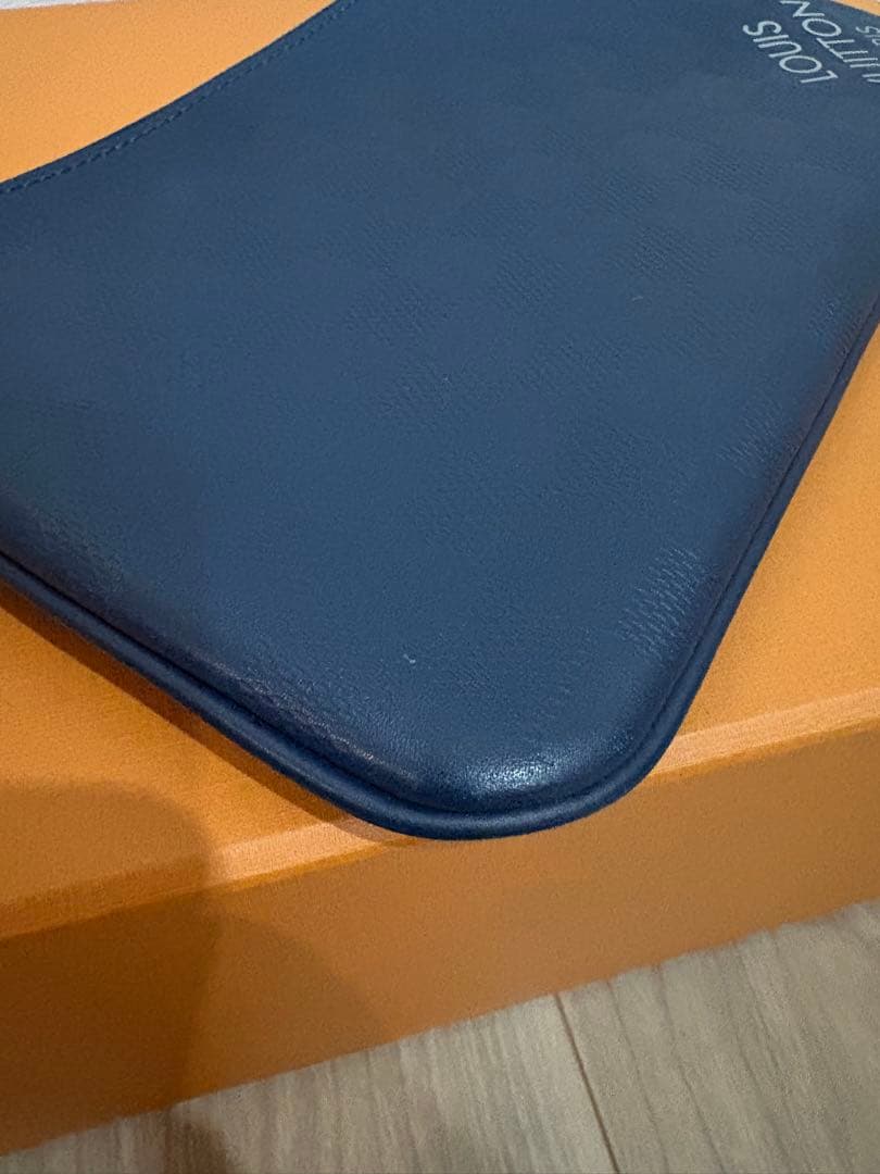 写真追加　ルイヴィトン　トリオメッセンジャー