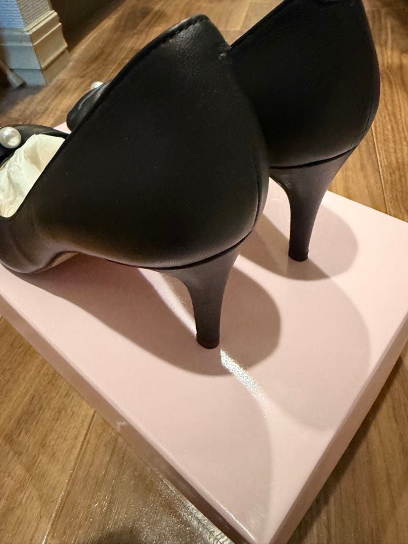 未使用 DIANA 黒 リボン パールパンプス