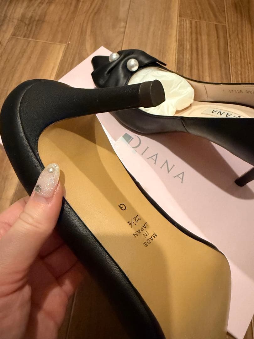 未使用 DIANA 黒 リボン パールパンプス