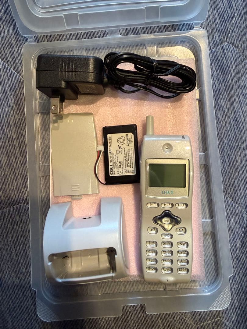 PHS本体 シルバー 充電器・バッテリー付き　2台