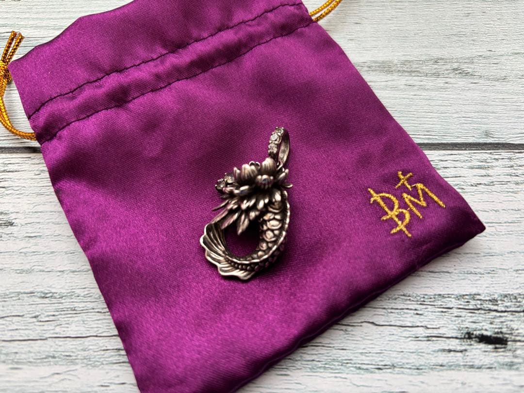 ブラッディマリー ロータスヘッド 蓮魚 ペンダントトップ　ネックレス