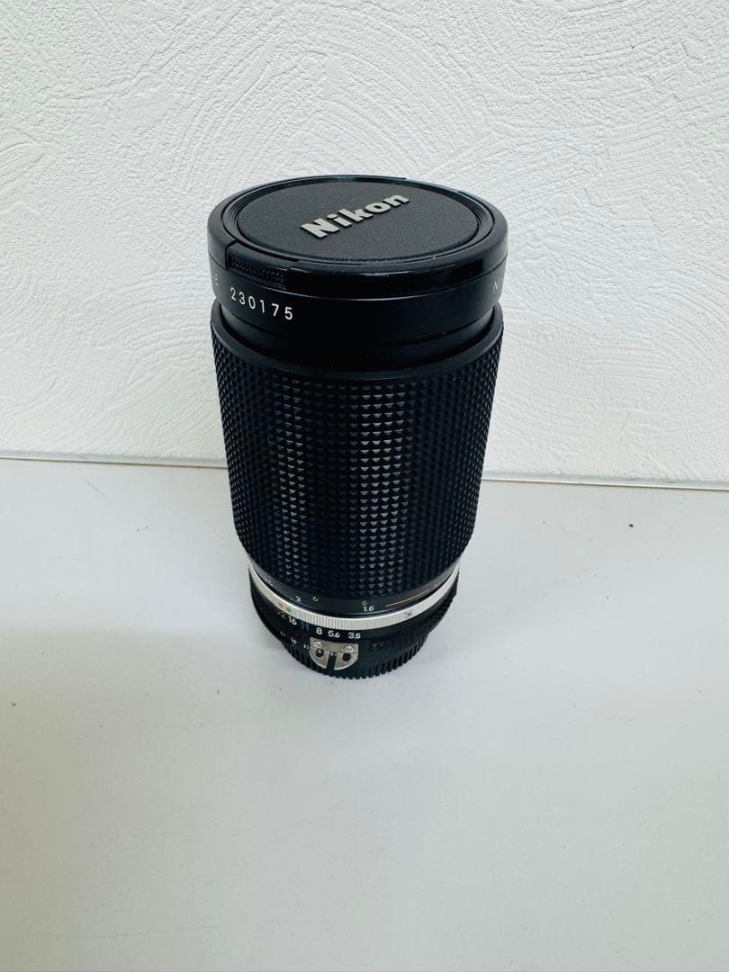 Nikon FM フィルム一眼レフカメラ　ズームレンズ2個付き　まとめ売り