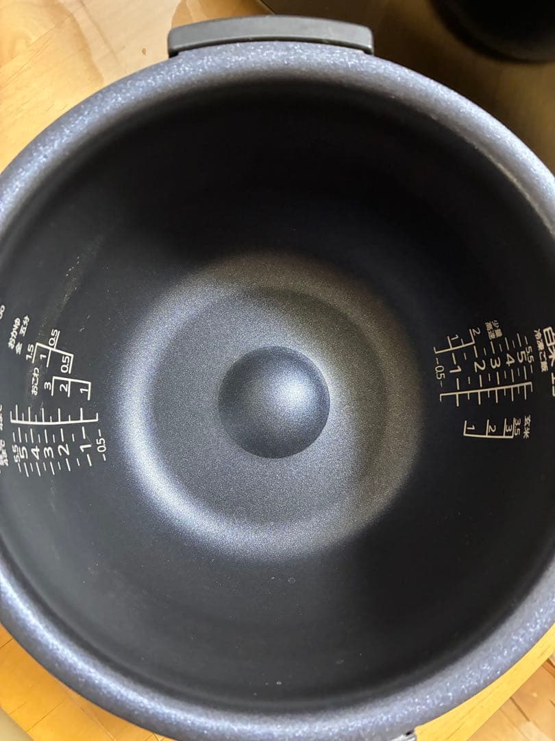 タイガー魔法瓶 IH炊飯ジャー 5.5合炊き JPW-H100 ブラック24年製