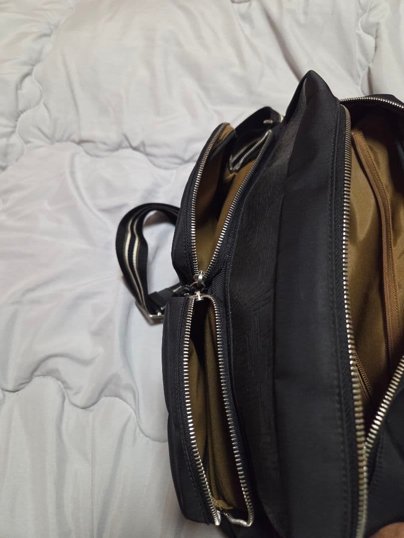 ダンヒル(dunhill) ディーエイト ショルダーバッグ