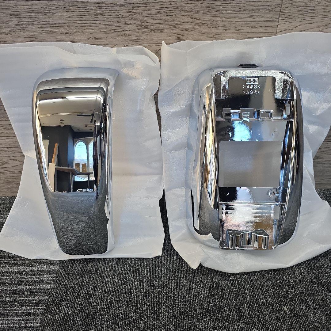 三菱ふそう　キャンター　純正メッキミラーカバー　QZ051029