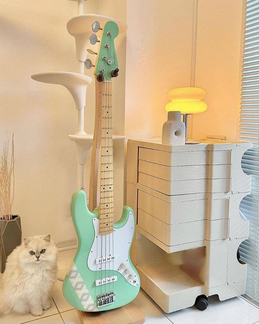 Fender SILENT SIREN Jazz Bass 山内あいな モデル