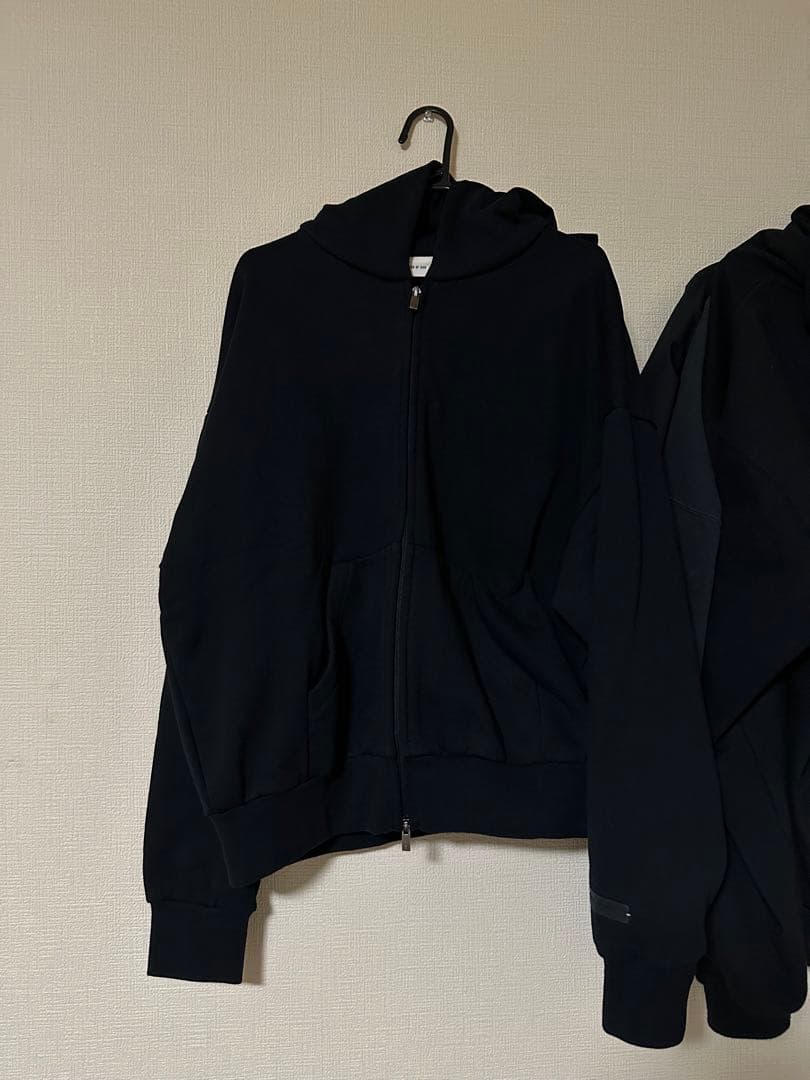 ESSENTIALS FEAR OF GOD パーカー 黒