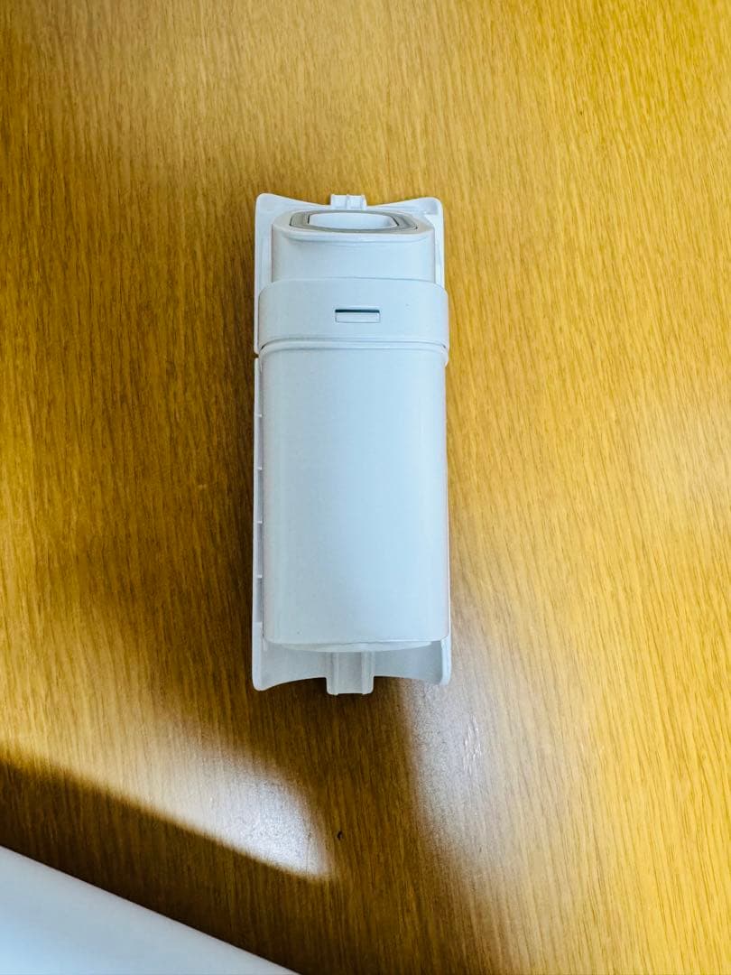 3【送料無料】パナソニック コードレス 掃除機 MC-NS100K 2023年製