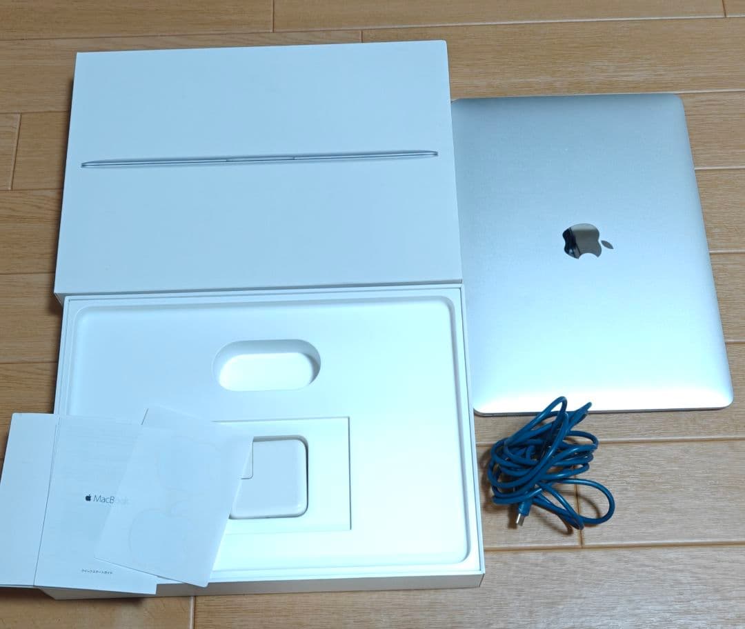 MacBook Retina 12インチ 2015年モデル 充電器、箱付き