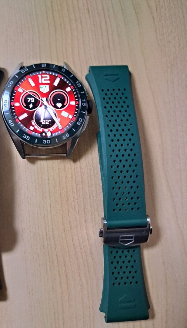 TAG Heuer Connected 腕時計 グリーン