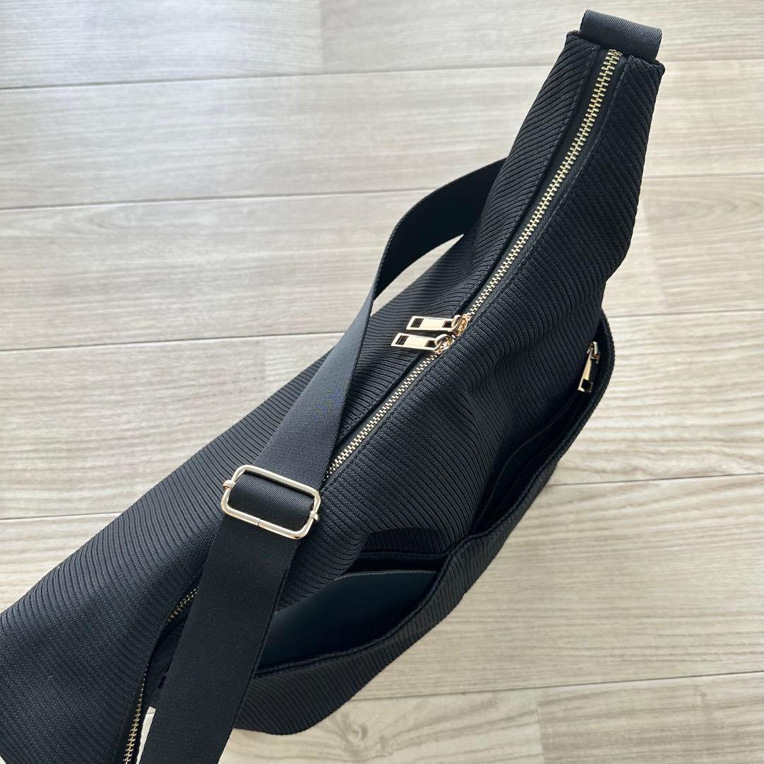 【美品】14ポケット多機能バッグ／通勤マザーズ旅行／洗濯可／EDITA×池田真子