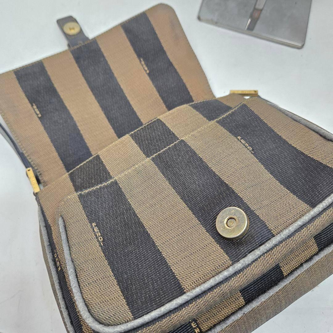 美品 FENDI ショルダーバッグ ペカン柄 キャンバス レザー