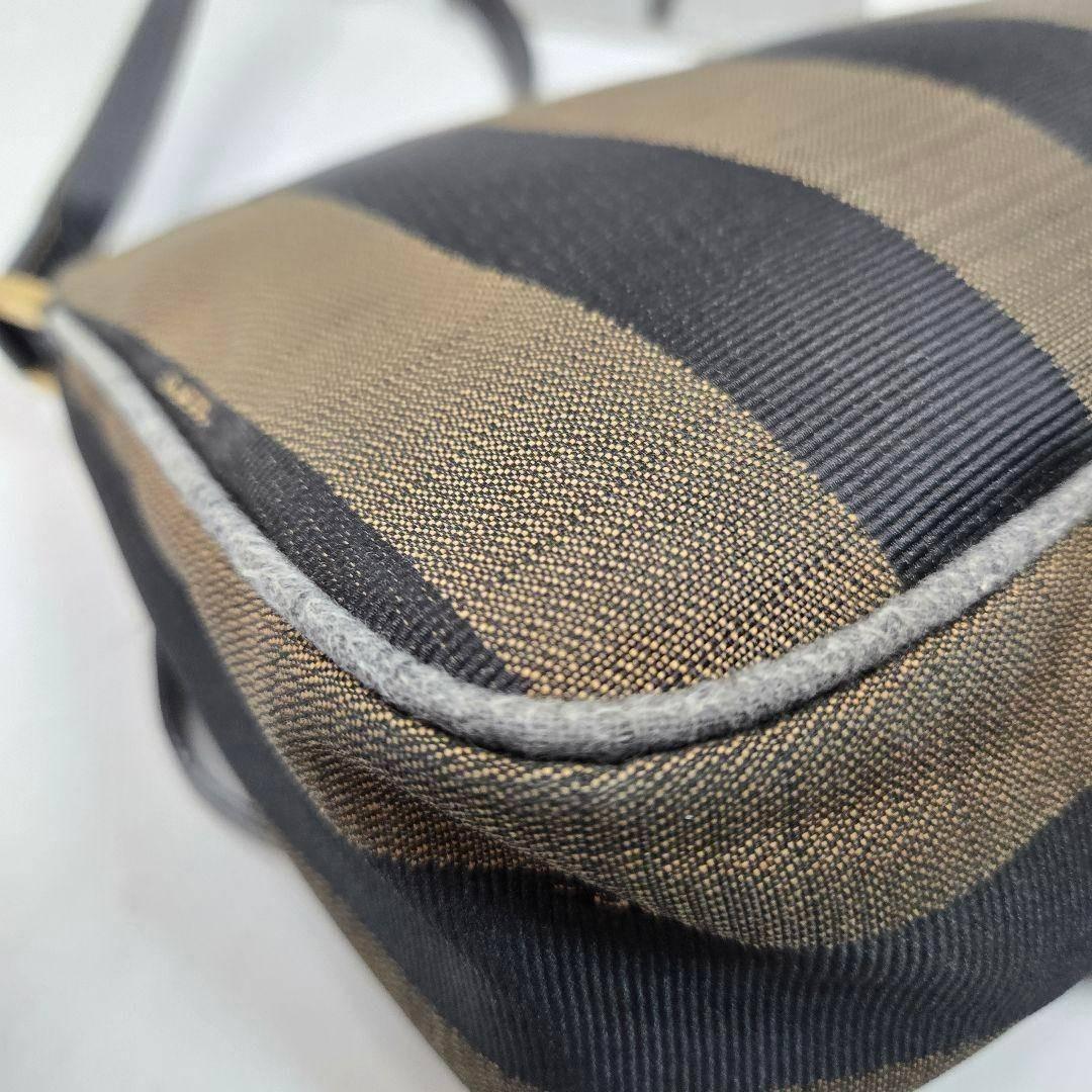 美品 FENDI ショルダーバッグ ペカン柄 キャンバス レザー