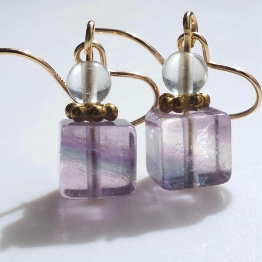 【もも】天然石マルチカラーフローライトの香水瓶ピアス